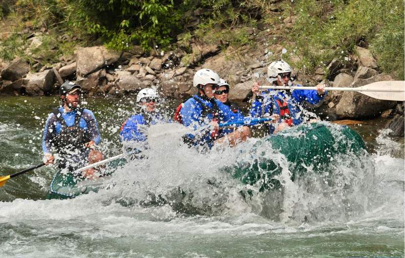 A Beginner’s Guide to Whitewater Rafting | Outdoorsy.com