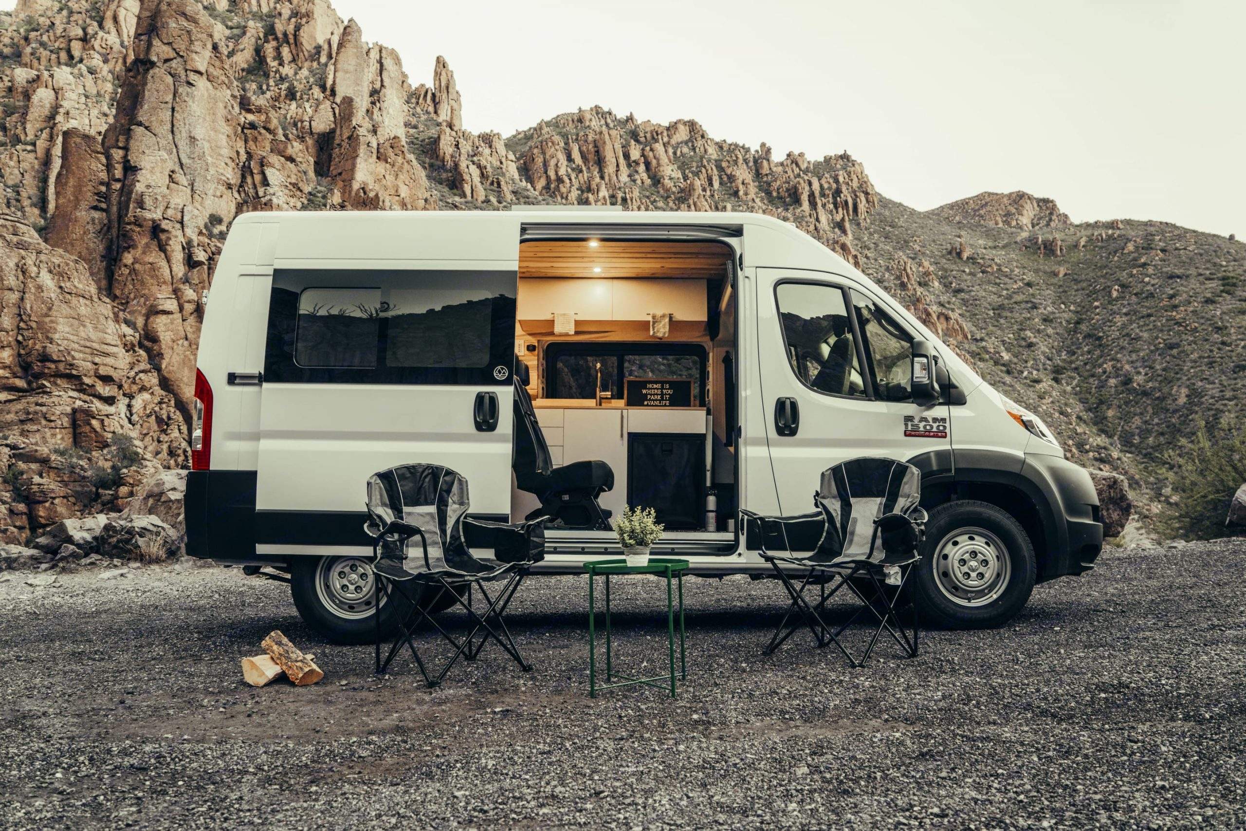 Economical RVing: Outdoorsy’s Guide to an Affordable Camping Trip